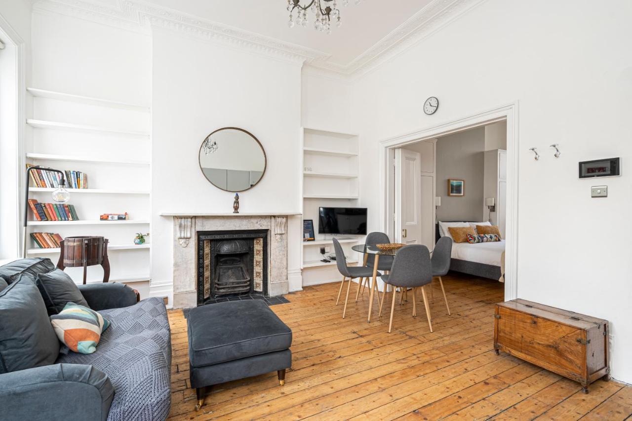 Chic Apartment Near Kensington Palace Лондон Экстерьер фото